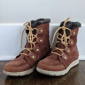 Sorel Explorer Joan boot size 8.5